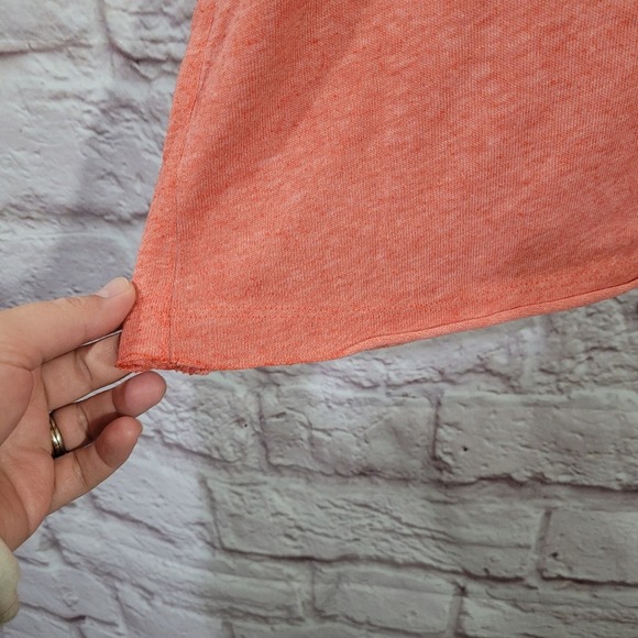 Free People We The Free Heathered Coral Raw Hem Basic Tee - Picture 5 of 11